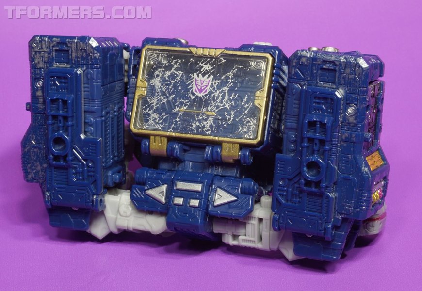War For Cybertron Siege Soundwave Voyager Figure  (47 of 55)